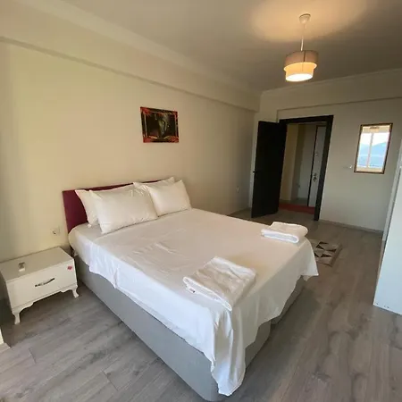 Azize Apartment *